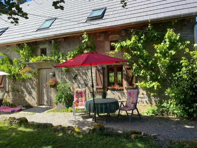 Maison De Campagne Sarroux Luaran gambar