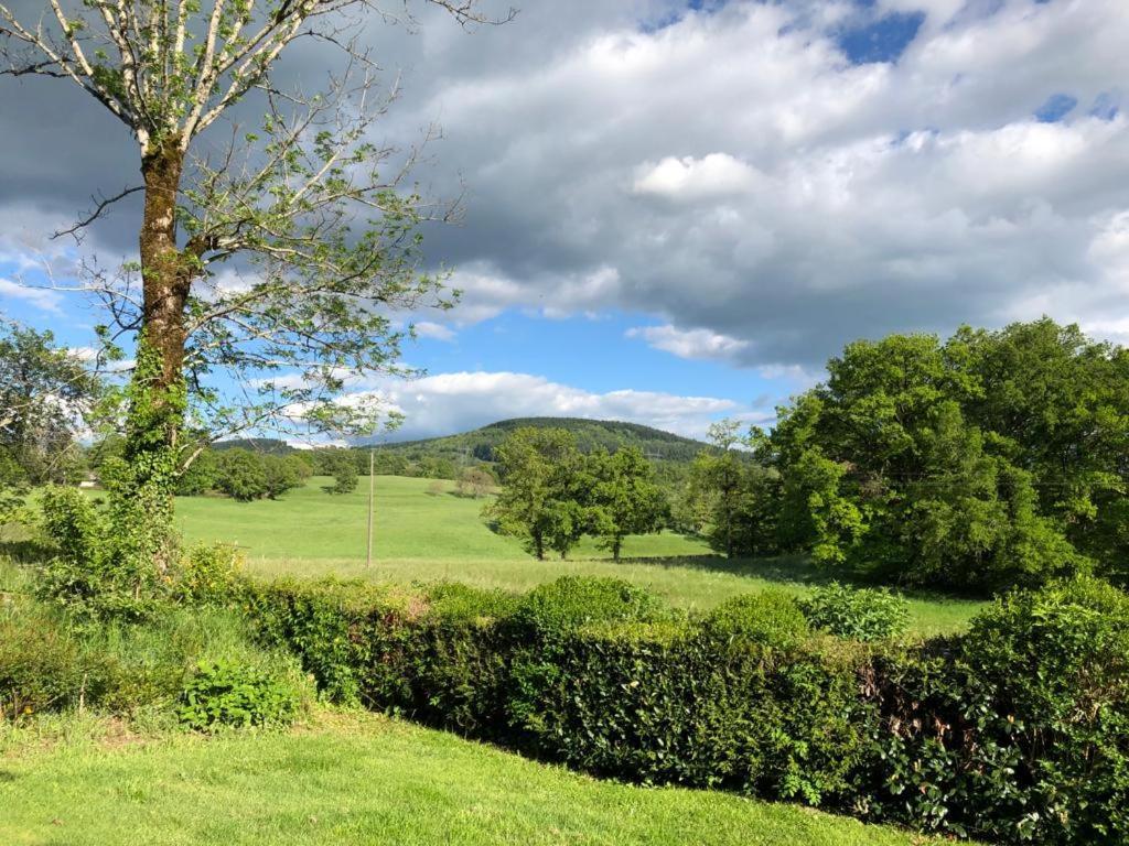 Maison De Campagne Sarroux Luaran gambar