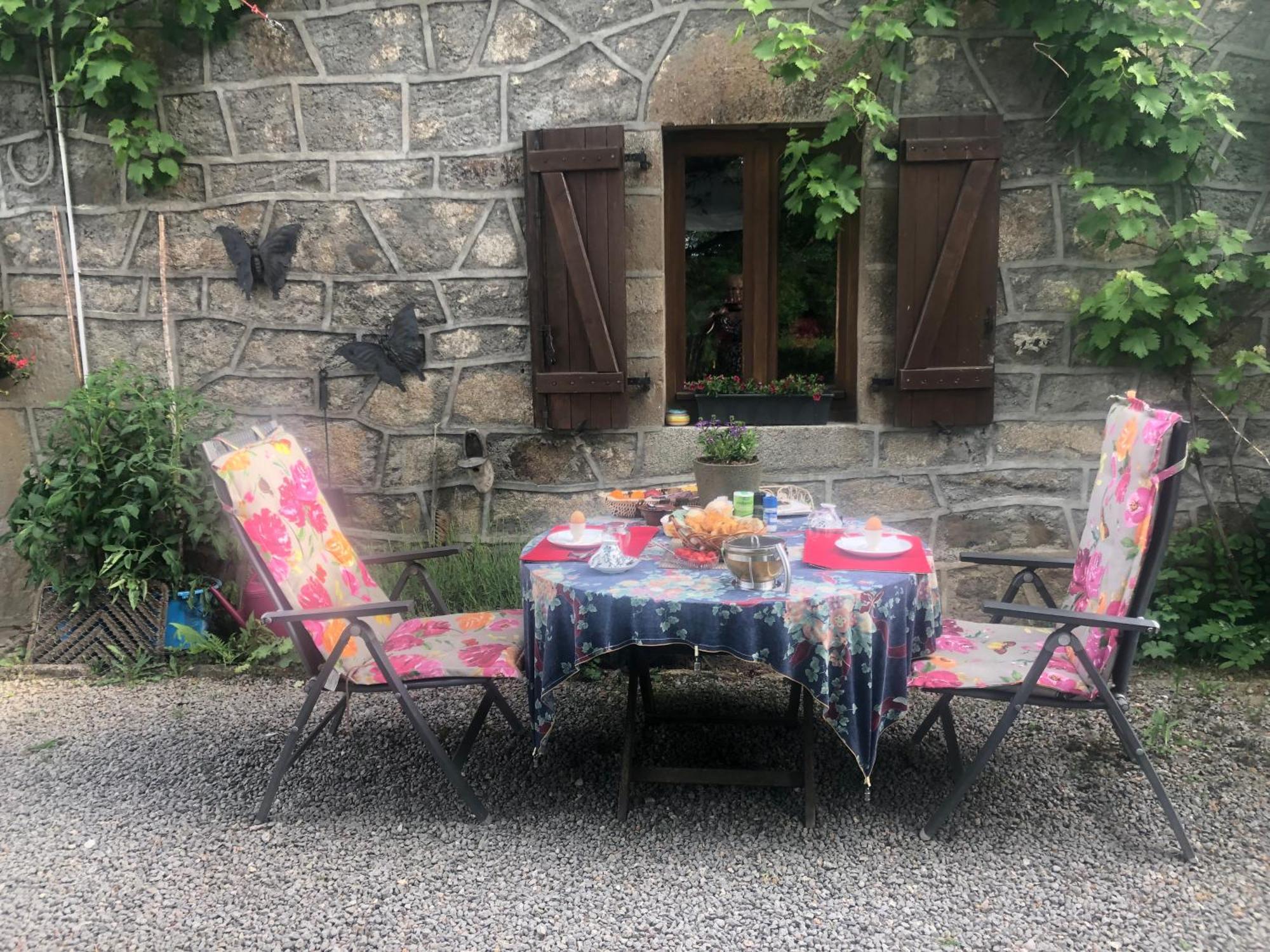 Maison De Campagne Sarroux Luaran gambar